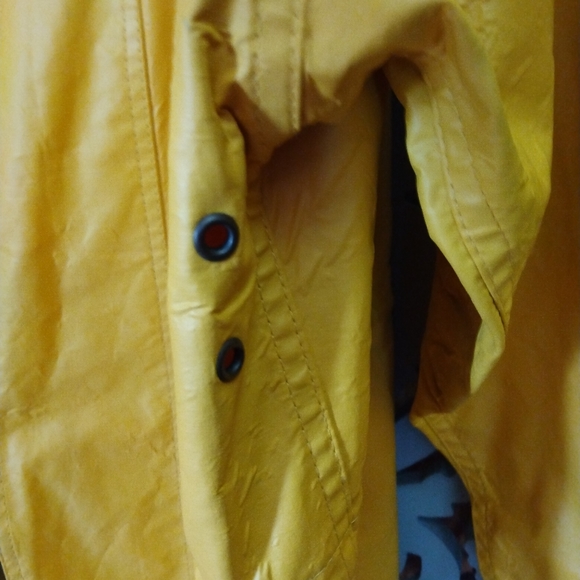 Reliable OuterWear Company Yellow/Green Raincoat - Picture 8 of 15
